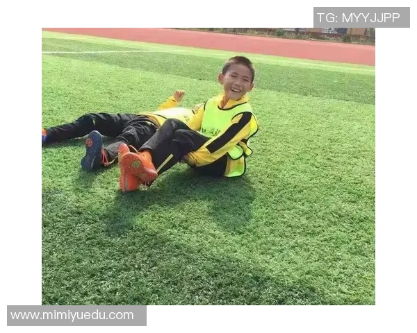 足球场是球星梦想起航的地方，见证无数奋斗与荣耀的瞬间